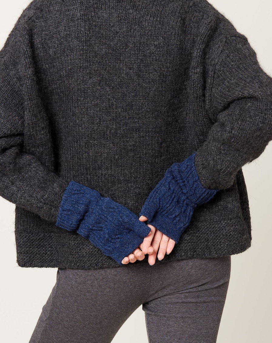 Accessories Nishiguchi Kutsushita | Wool Hand Warmers In Deep Blue