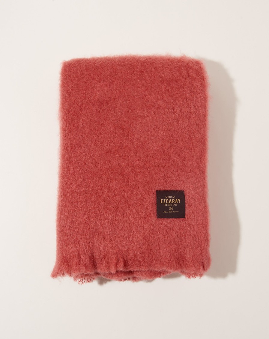 Home Mantas Ezcaray | Mohair Lisos Throw In Pink